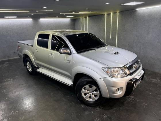 TOYOTA HILUX 3.0 SR 4X4 CD 16V TURBO INTERCOOLER DIESEL 4P MANUAL